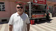 Eskişehir’de boşanma kutlaması Cami çıkışında 1500 kişiye lokma dağıttı