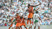 Bursaspor ile Shakhtar Donetsk kozlarını paylaştı: Tribünlerde Arda Turan sürprizi