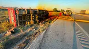Konya yolunda kamyon dehşeti sürücüyü hastanelik etti