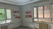 Batman'da CHP binasına saldırı izleri