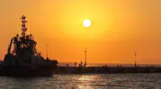 Kuşadası sahilinde gün batımı görsel şöleni