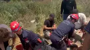 Adana'da sulama kanalına düşen araçtaki iki kişi hayata döndürüldü