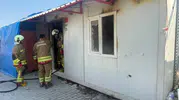 Antakya’da bir konteyner kentte korkutan yangın