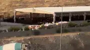 Şanlıurfa’da yanan otomobile beton mikseriyle imdat