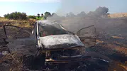 Balıkesir'de kontrolden çıkan otomobil yandı