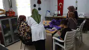 Şanlıurfa'da kadınlar Millet Evleri ile hem öğreniyor hem kazanıyor