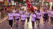 Manisa’da milli sporcular sancağı elden ele taşıdı