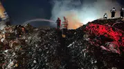 Nizip'teki kağıt fabrikasında büyük yangın paniği