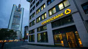 Alman devi Commerzbank'tan TL uyarısı: Dibe vuracak!