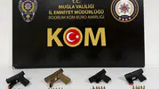 Bodrum’da polisten kaçmaya çalışan 4 kişi silahlarla yakalandı