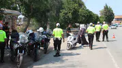 Adana trafiğinde kask bahanesi ceza kesilmesine engel olmadı