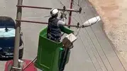Elazığ’da tellere takılan güvercin ekipleri harekete geçirdi