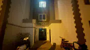 Antalya'da apartman sakinlerini şaşkına çeviren seçici hırsız kamerada