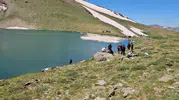 Vanlılar serinlemek için 3 bin 200 metreye tırmanıyor
