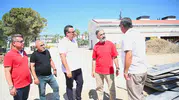 Kuşadası sahada projeleri denetleyip esnafın nabzını tuttu