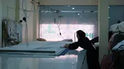Suriyeli kadınlar Azez’de kendi kıyafetlerini dikiyor