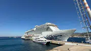 Bodrum limanına dev gemilerle 3 binden fazla turist geldi