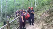 Oylat Şelalesi’nde yürüyüş yapan kadın uçurumdan yuvarlandı