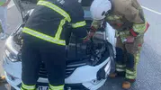 Hatay’da kontrolden çıkan araç bariyerlere çarptı