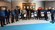 Düzce emniyetinde başarılı polislere ödül töreni