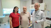 Uyanık ameliyatla şah damarındaki tıkanıklıktan kurtuldu