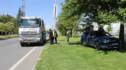 Elazığ’da beton mikserine çarpan otomobildeki 5 kişi yaralandı