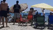 Çeşme'de kendi şemsiyeni açma kavgası