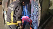 Van Edremit yolunda kamyonet devrildi