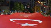 Şırnak 15 Temmuz için dev bayrakla yürüdü