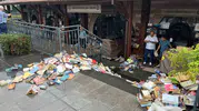 Üsküdar'da sağanak yağış sahafları vurdu
