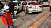 İskenderun’da gelin arabası kazaya karıştı