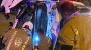 Hatay'da gece vakti ağaca çarpan araçtaki iki kişi yaralandı