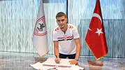 Samsunspor orta sahasını Samed Onur ile güçlendirdi