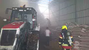 Edremit’te saman deposu alevlere teslim oldu