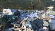 Hatay'da dere yatağına çöp dökenlere vatandaşlardan tepki