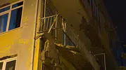 Üsküdar’da aniden çöken balkon sonrası bina mühürlendi