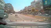 Şanlıurfa'da motosikletin otomobile çarptığı kaza kameraya yansıdı