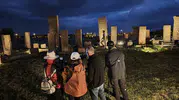 Bitlis Ahlat’taki tarihi mezarlık gece ışıklarıyla görsel şölen sunuyor