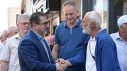 AK Parti vekilleri İstanbul sokaklarında nabız yokladı