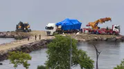 Giresun'da kayalıklara çarpan sahil güvenlik botu kıyıdan çekildi