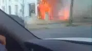 Beylikdüzü’nde bir dükkanda başlayan yangın üst kata sıçradı