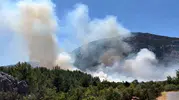 Akseki ormanlarında alevlerle zorlu mücadele