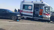 Nusaybin yolunda ambulans kazası 3 yaralı