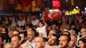 Esenler 15 Temmuz şehitlerini dev bayrakla andı