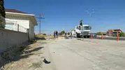 Karaman’da çöp kamyonuna çarpan motosikletli ağır yaralandı
