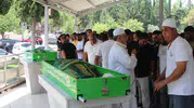 Tayin yolculuğu faciayla bitti Anne ve oğlu yan yana defnedildi