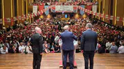 CHP'de figüran krizi: Rozet törenindeki paralı katılımcı iddiası yargıya taşınıyor