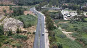 Efes ve Pamucak arasındaki bozuk yol yenilendi