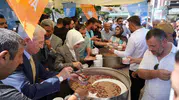 Bakan Göktaş Erzincan sokaklarında vatandaşla buluştu