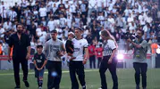 Beşiktaş’ın yeni yıldızı Tüpraş Stadyumu’nda taraftarıyla buluştu